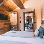 Апартаменты Hideaway Alpi Mit Sauna Und Bergblick *